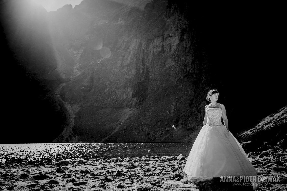 plener ślubny nad morskim okiem