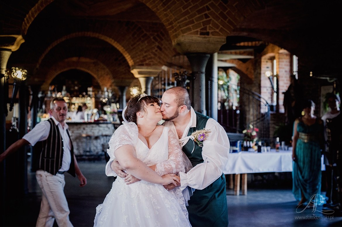 ania_i_martin_rycerski_slub_064