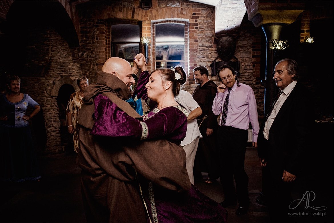 ania_i_martin_rycerski_slub_093