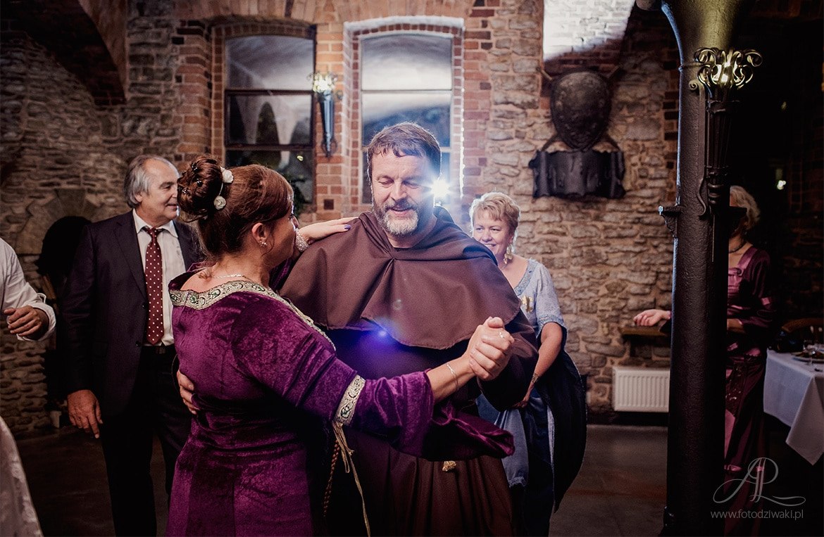 ania_i_martin_rycerski_slub_096