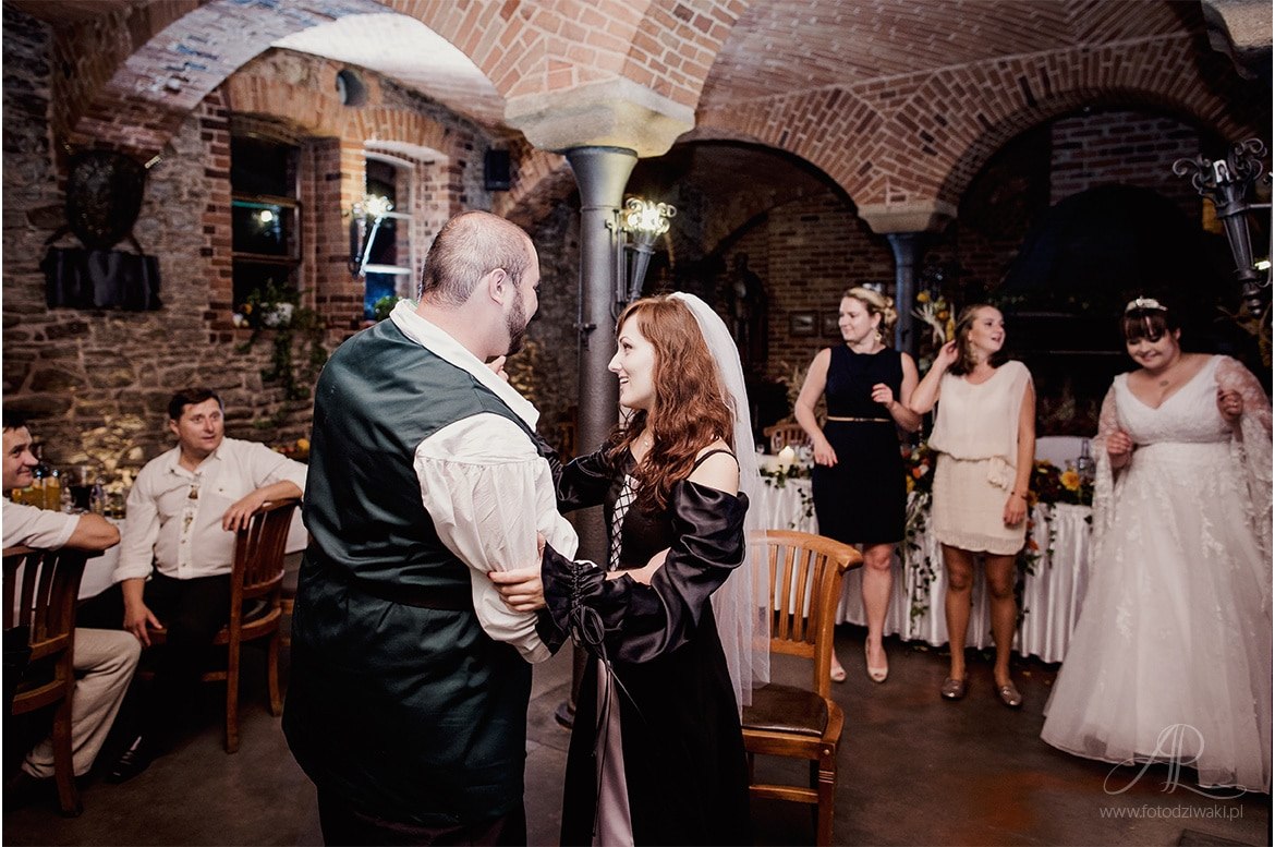 ania_i_martin_rycerski_slub_103