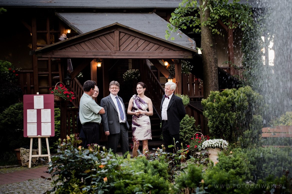 Kasia i Karol wesele w caramaranie_036