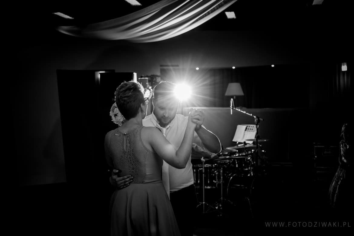 Karolina i Paweł - Fotografia Slubna Krakow_074