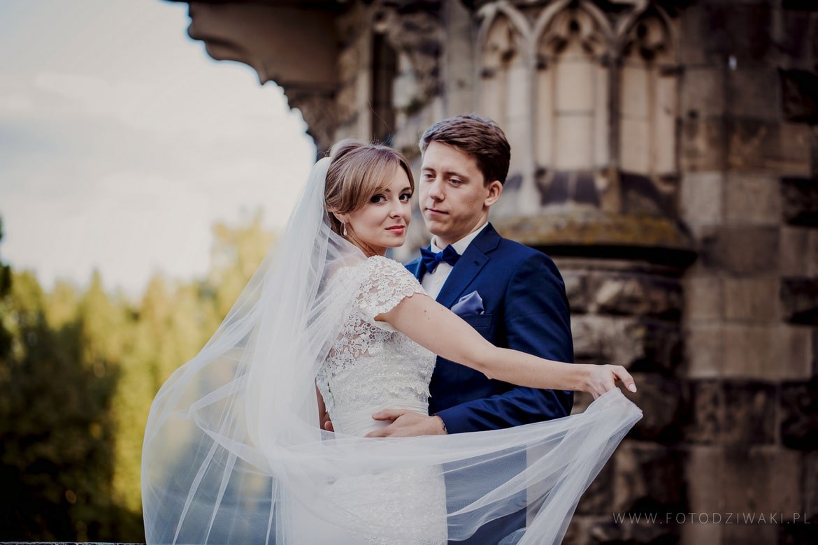 Monika i Sebastian romantyczny plener w mosznej_006