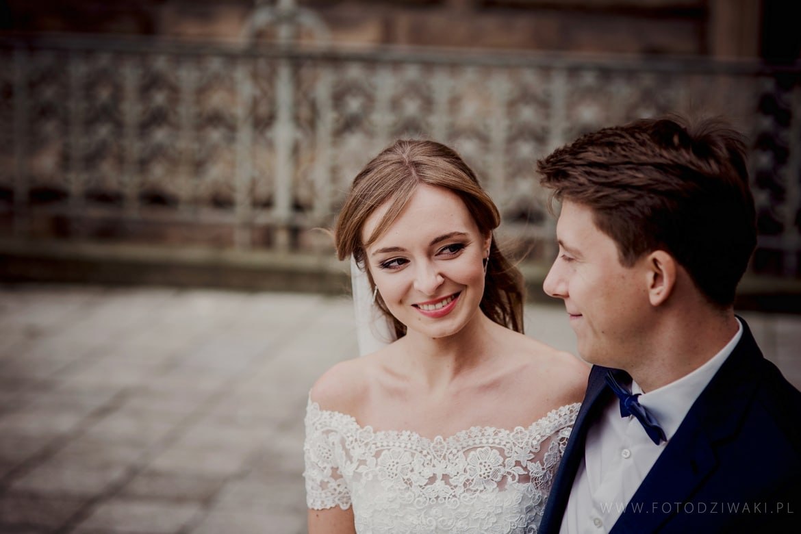 Monika i Sebastian romantyczny plener w mosznej_017