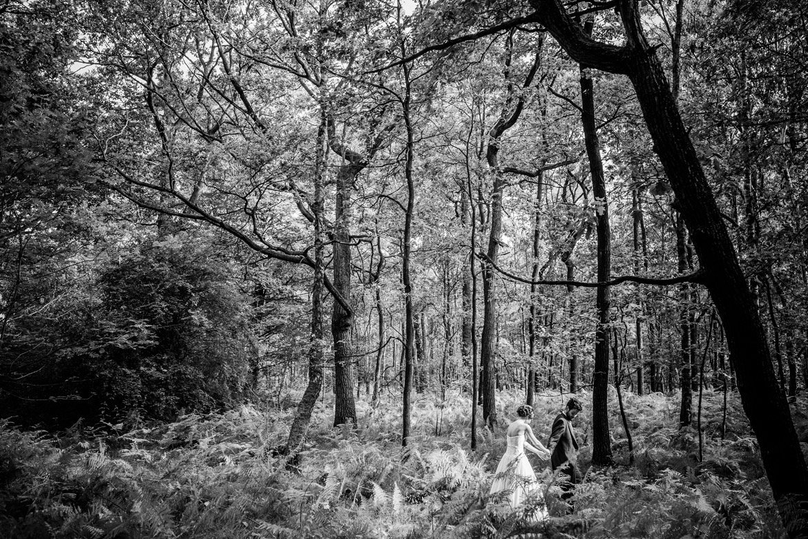 plener ślubny w lesie
