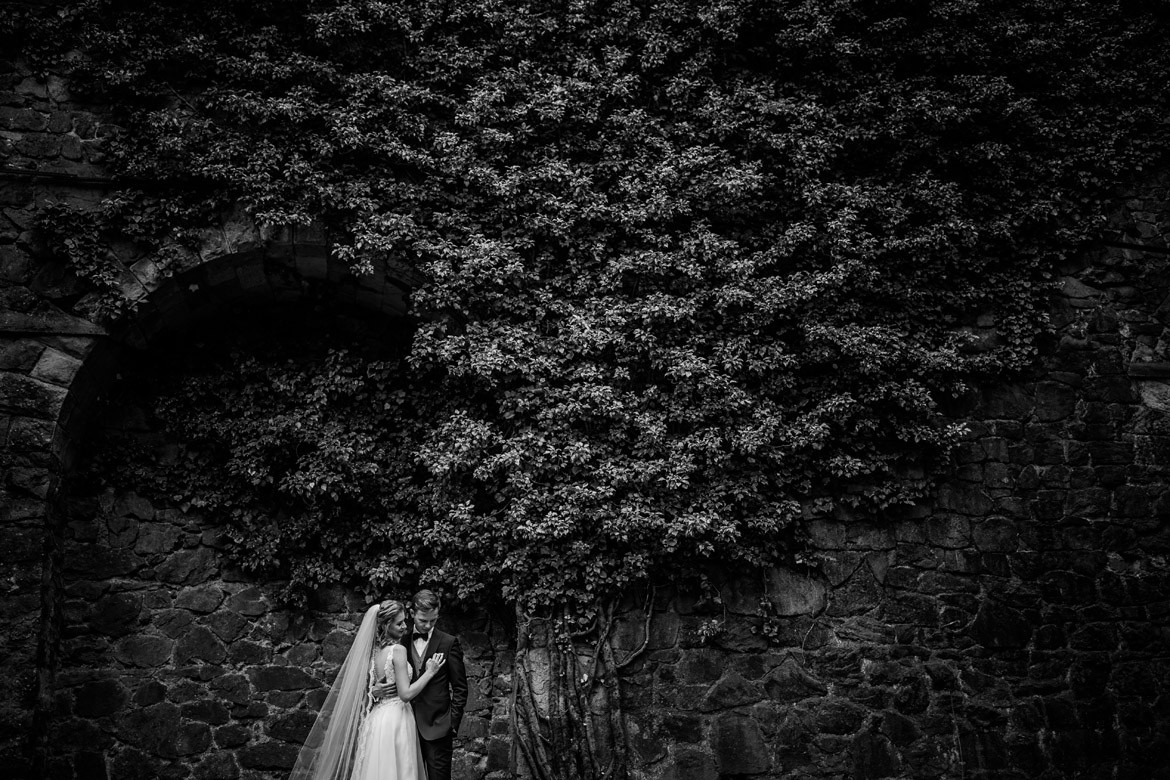 plener slubny w ksiazu