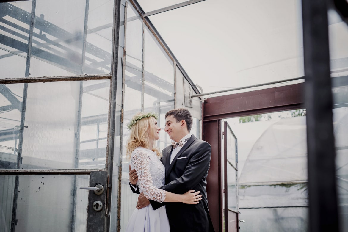 plener ślubny w szklarni