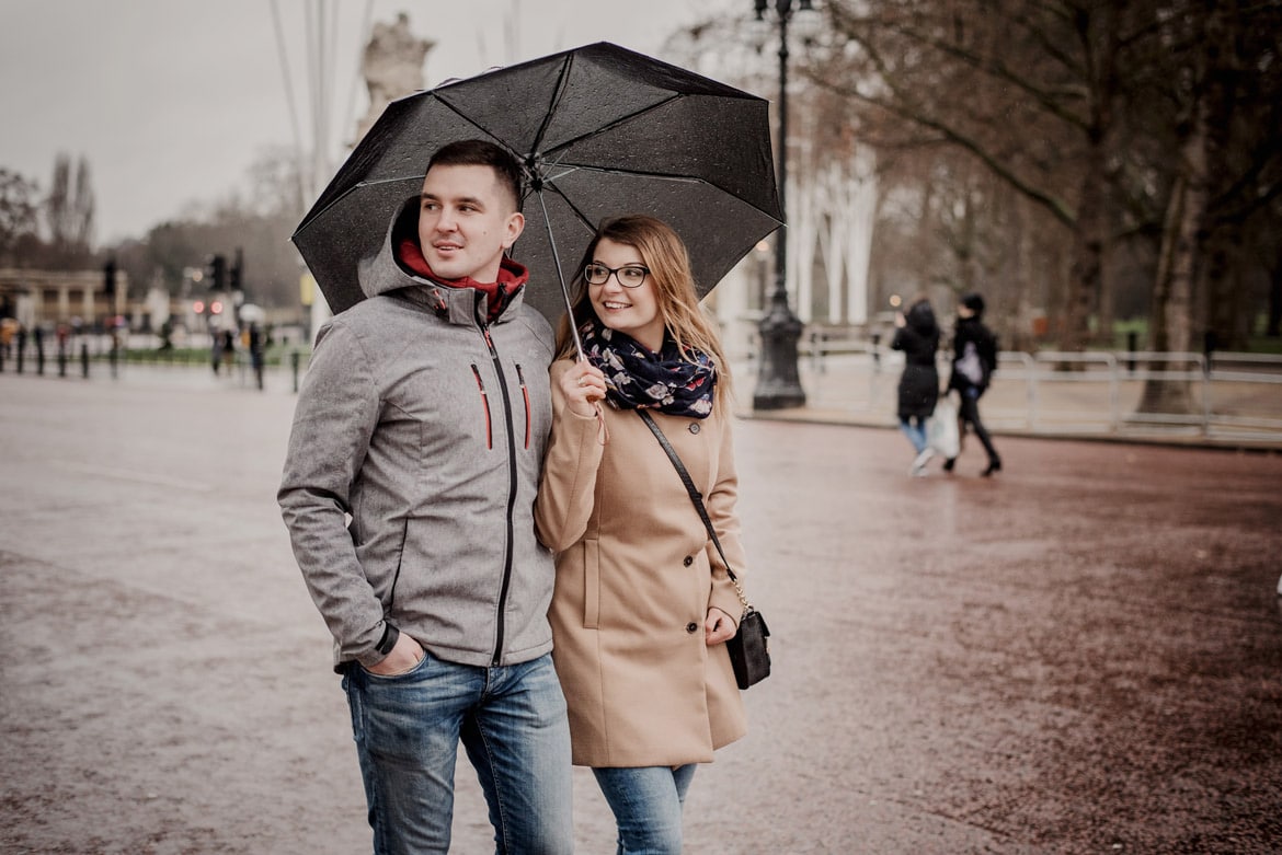 sesja w deszczu