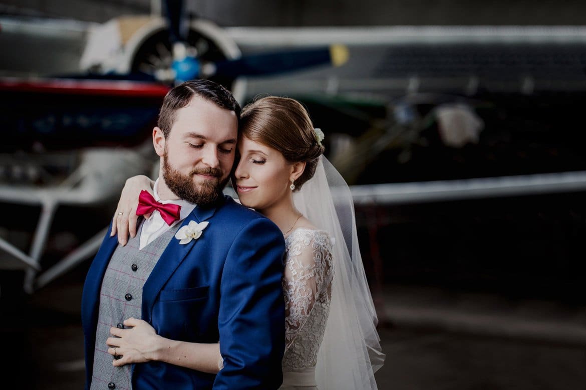 zdjęcia ślubne na lotnisku