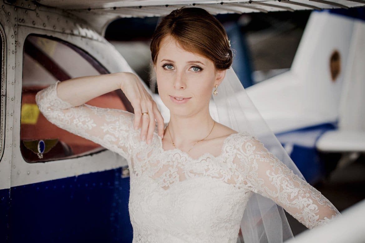 zdjęcia ślubne na lotnisku