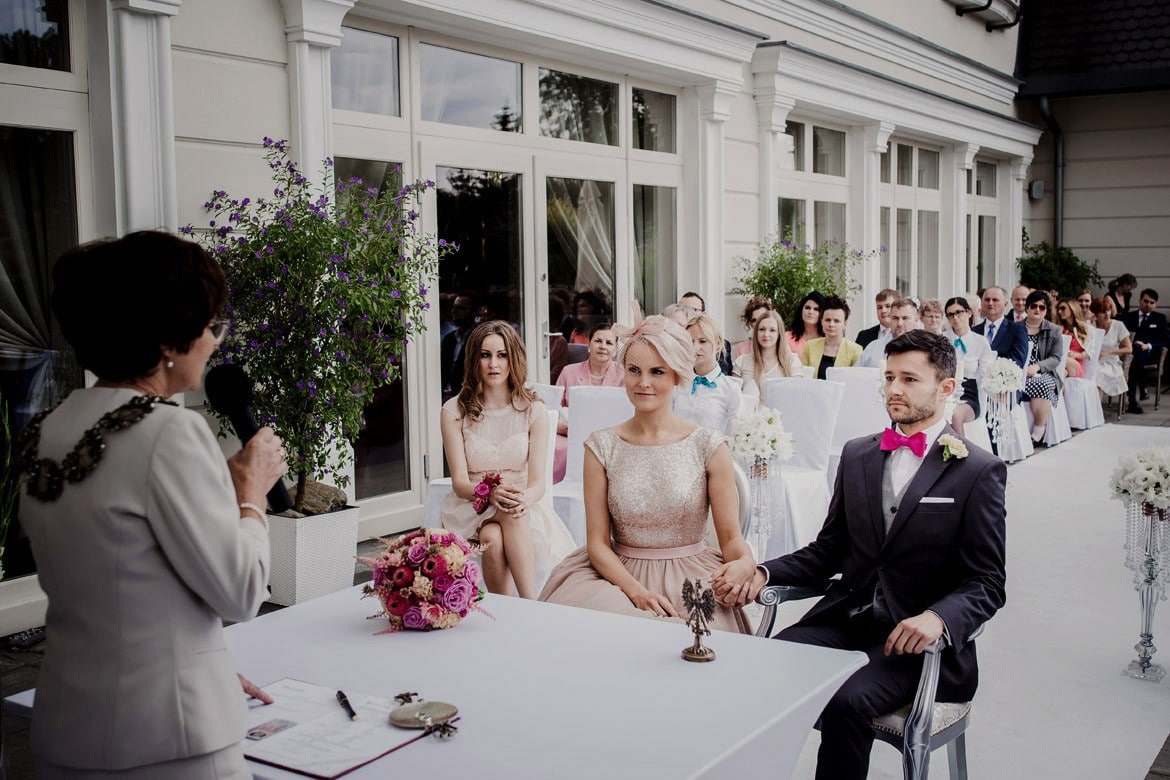 ślub plenerowy w ogrodzie rezydencja luxury