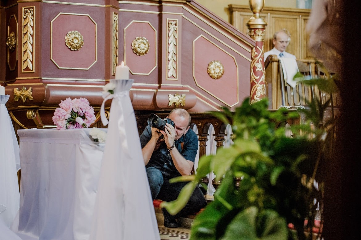 praca fotografa od kuchni