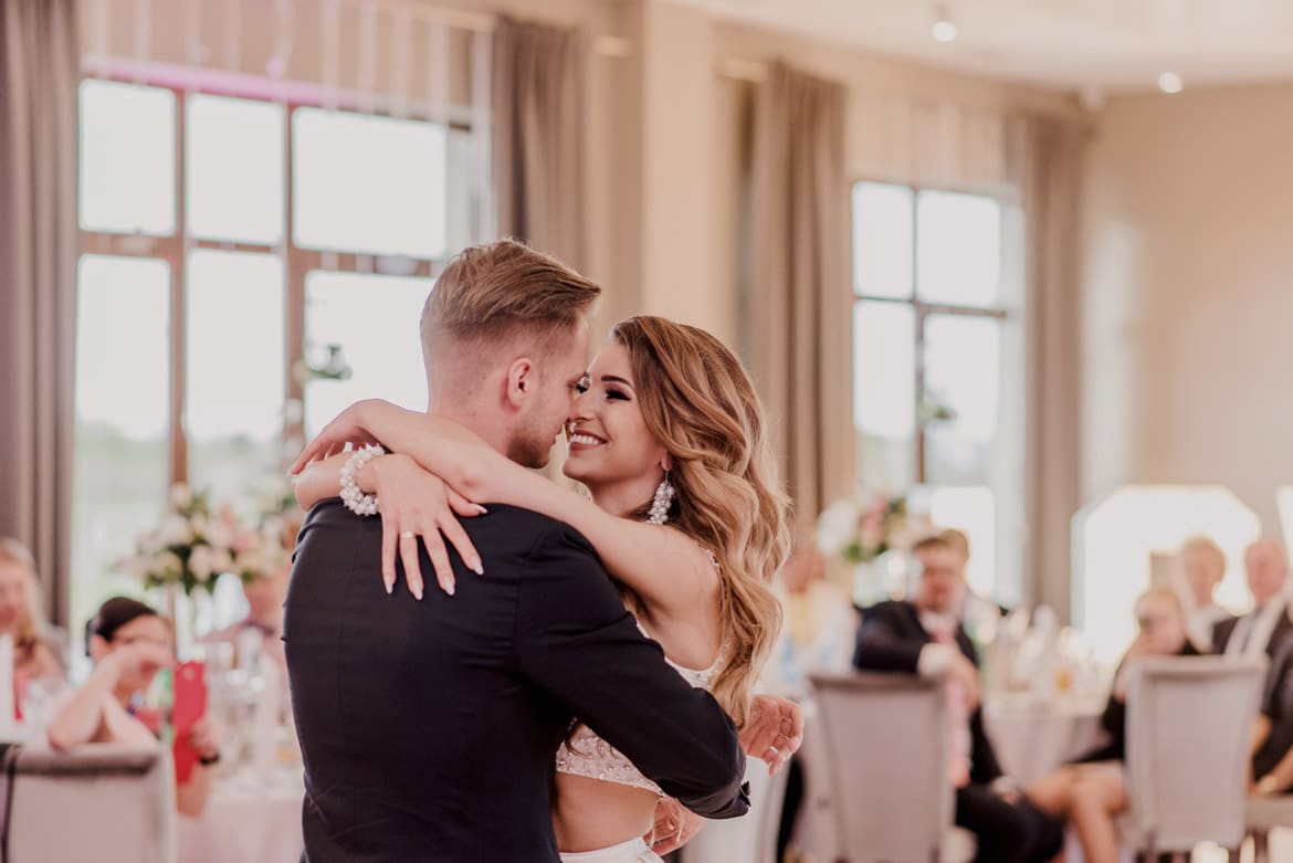 wesele w malinowym dworze