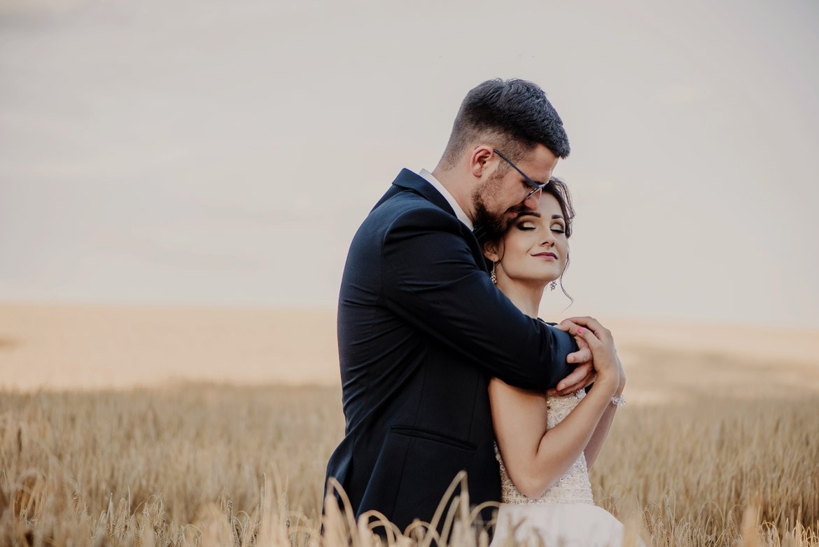 plener ślubny w lesie