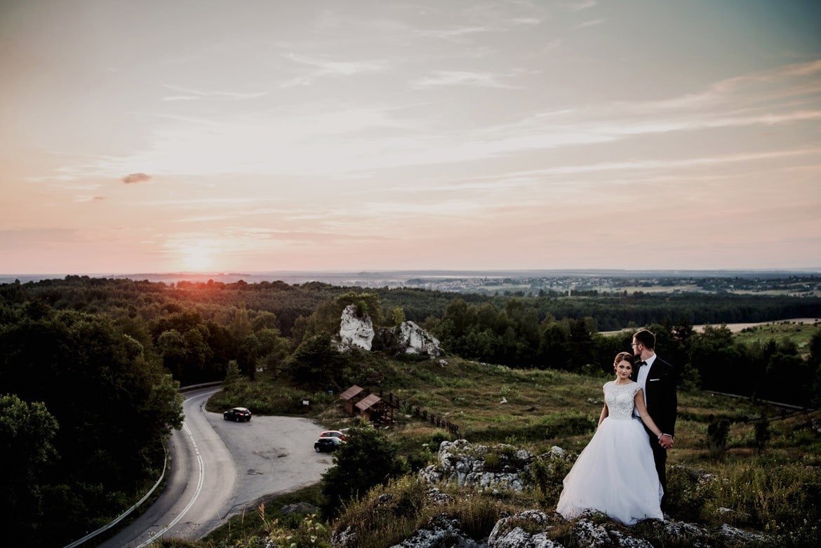 plener ślubny w lesie