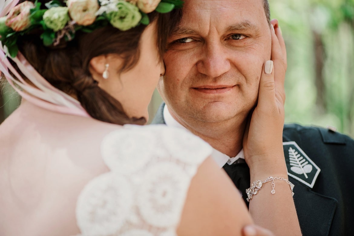 sesja ślubna w lesie