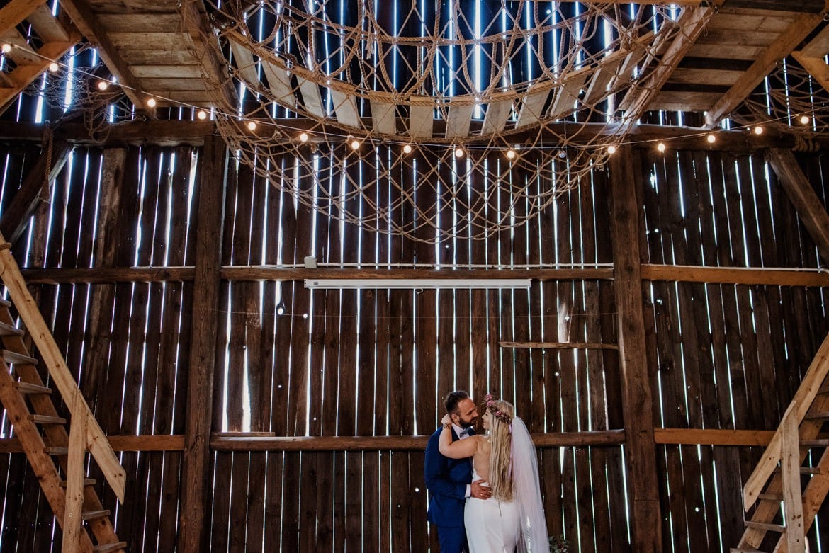 rustykalny plener ślubny