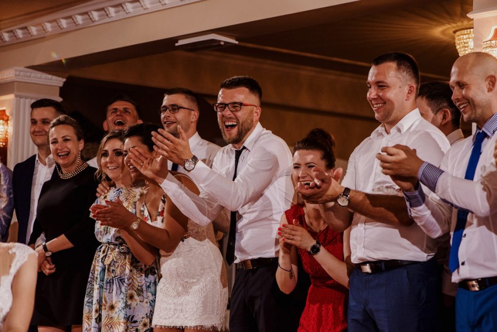 antresola na sali weselnej