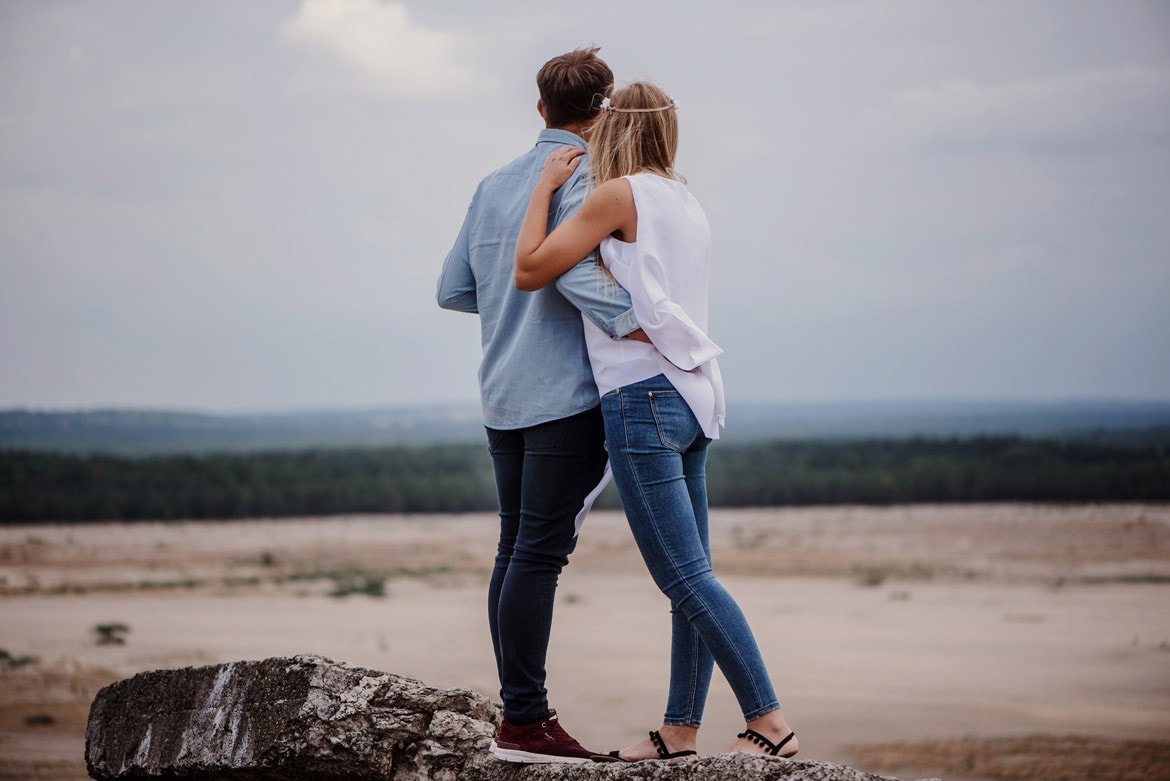 sesja narzeczeńska na pustyni błędowskiej