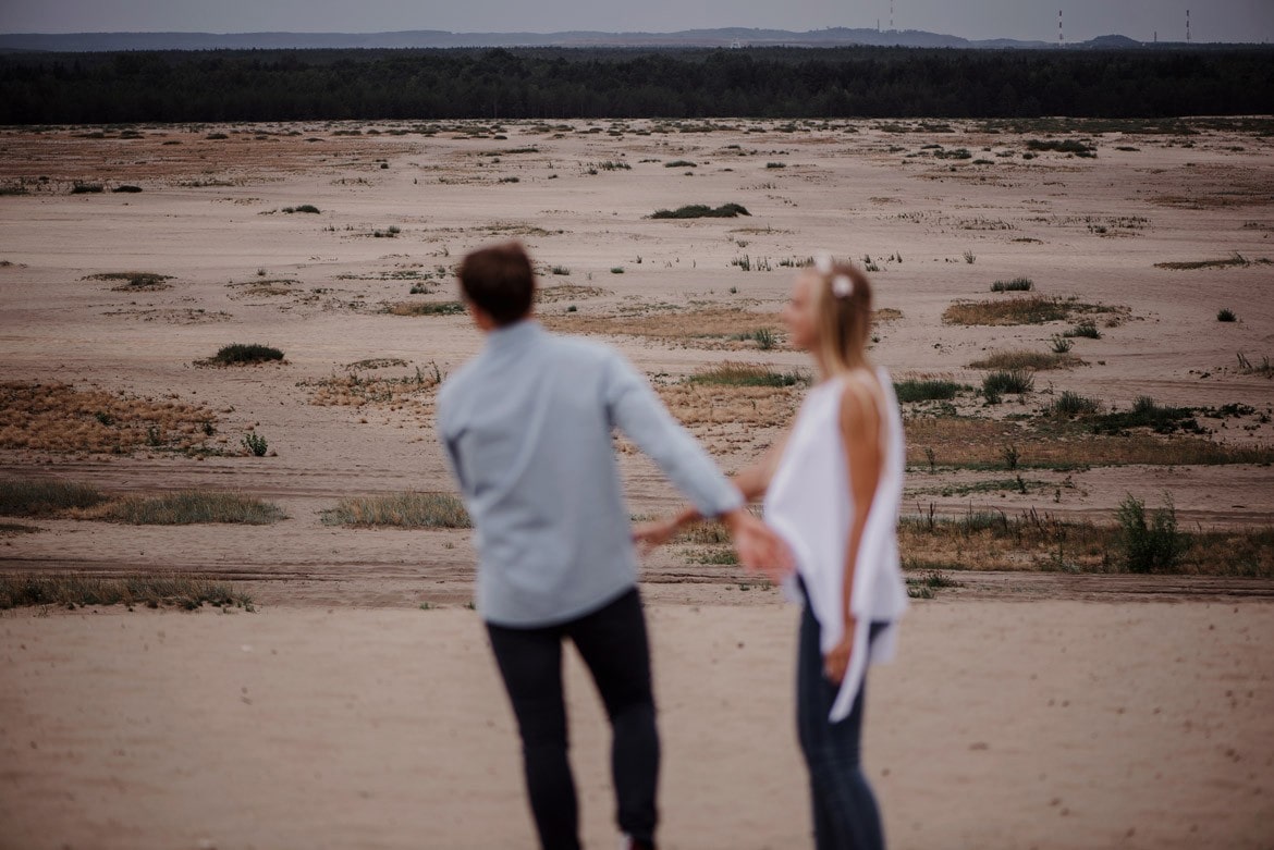 sesja narzeczeńska na pustyni błędowskiej