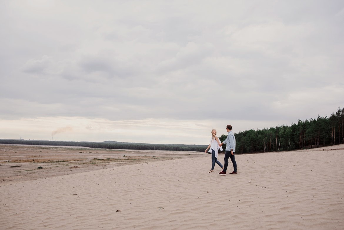 sesja narzeczeńska na pustyni błędowskiej
