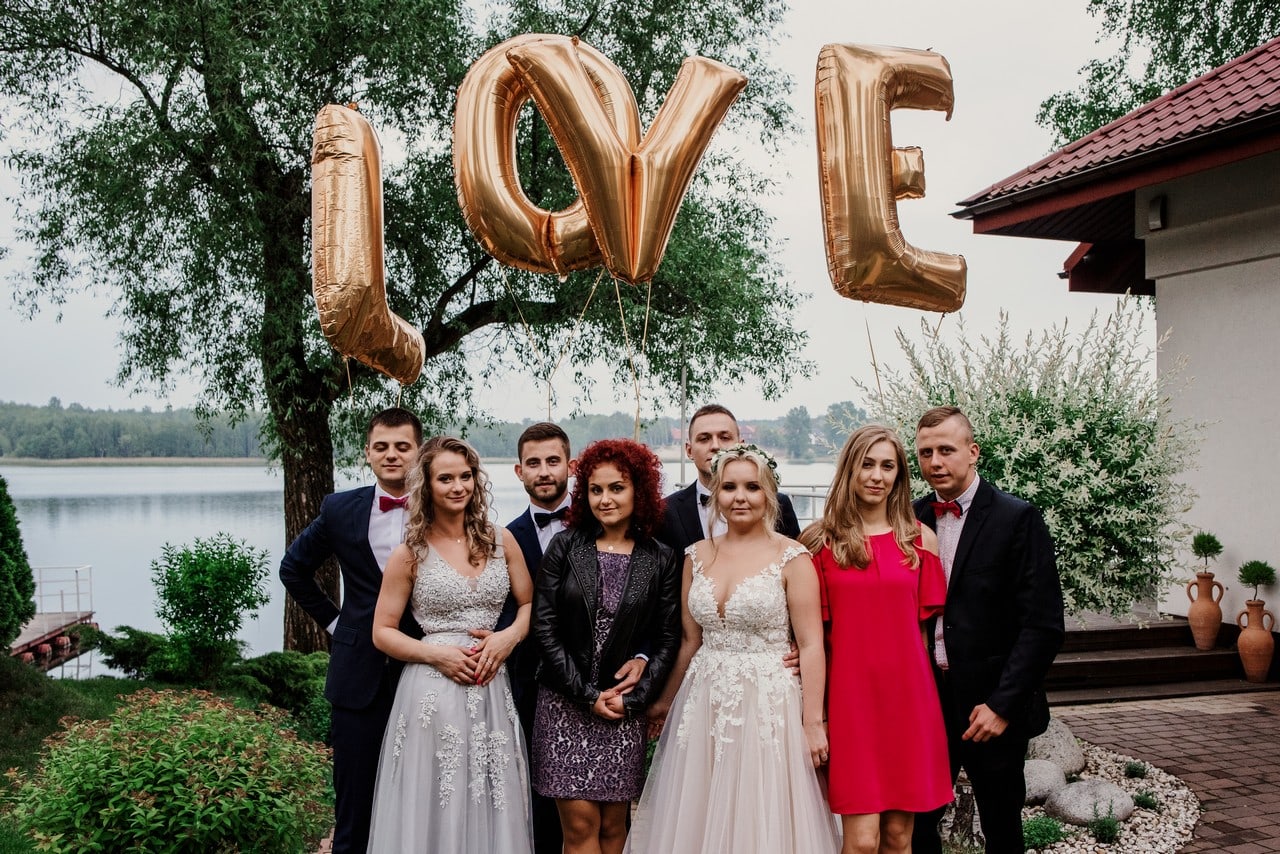 zdjecia-rodzinne-w-trakcie-wesela_007