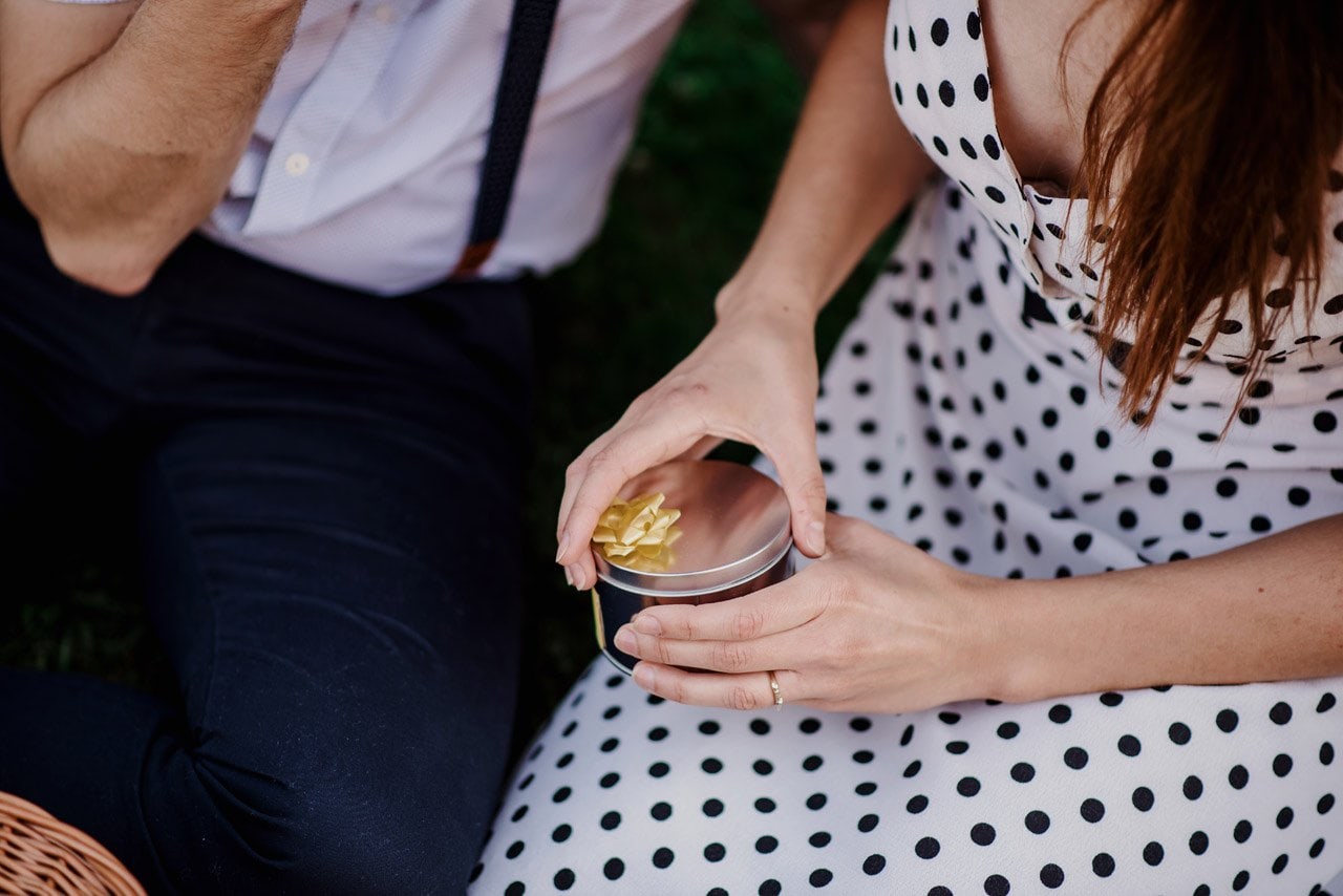 sesja narzeczenska w stylu retro