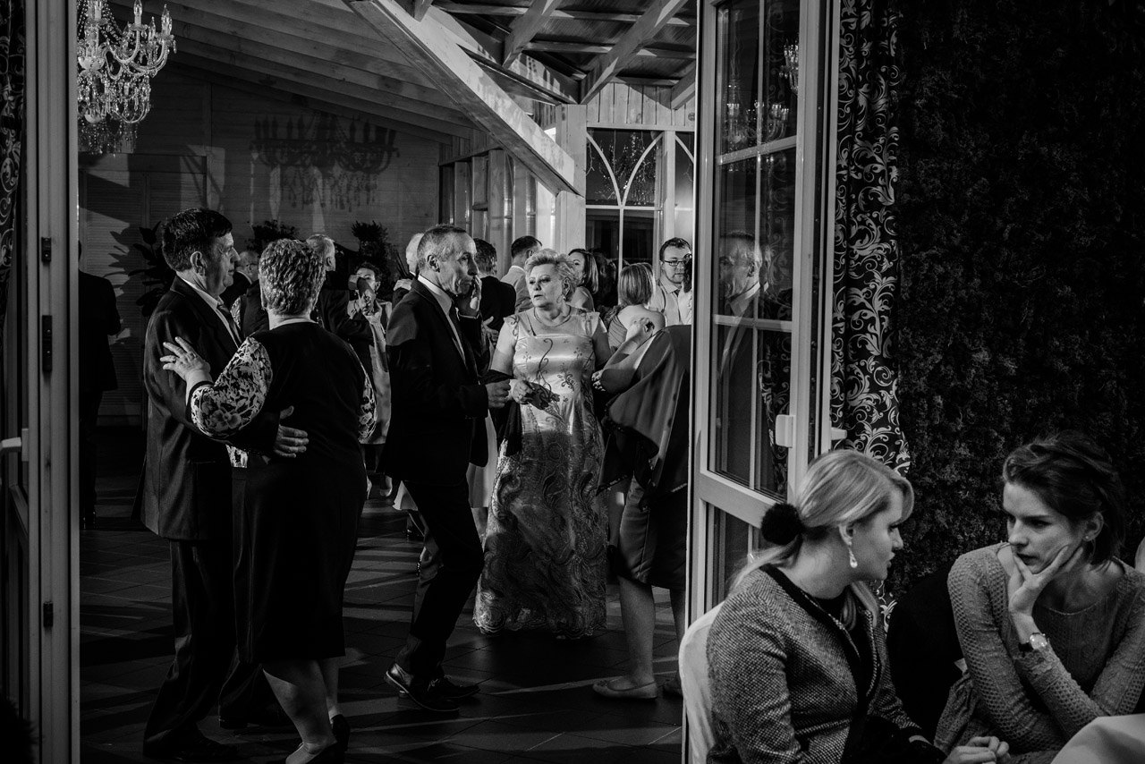 dwór pod kasztanowcami wiejca wesele