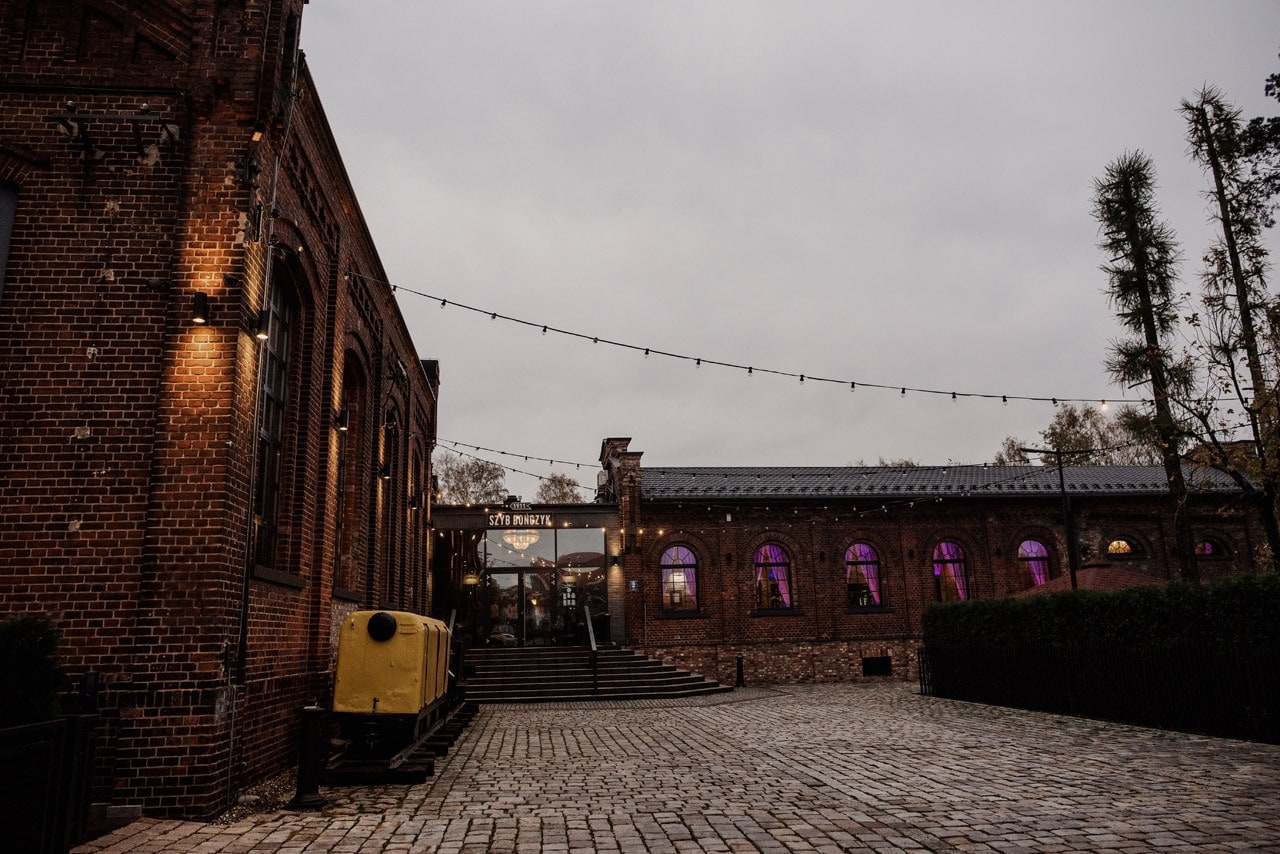 jaka godzina na slub w listopadzie