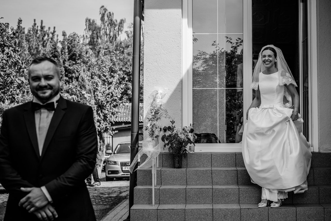 pierwsze spotkanie mlodej pary