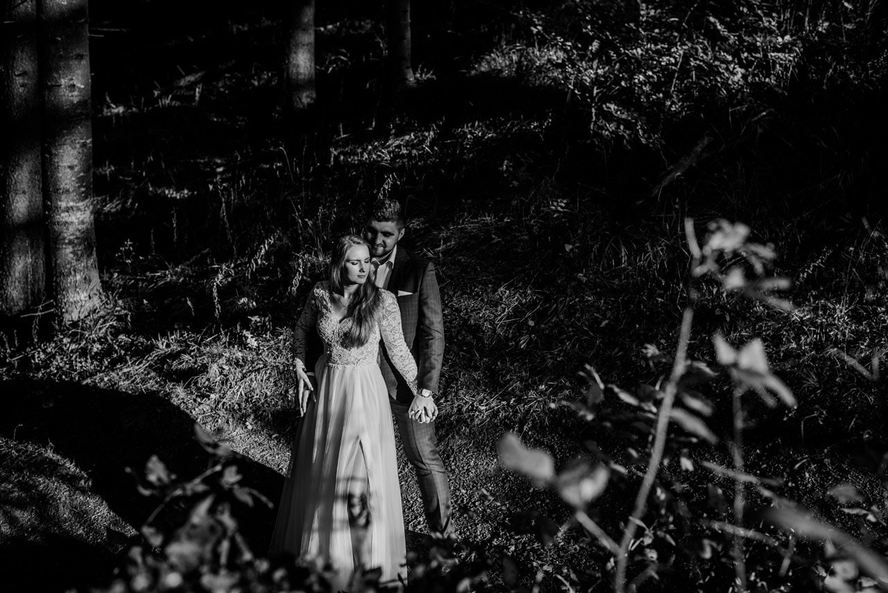 sesja o wschodzie slonca w gorach