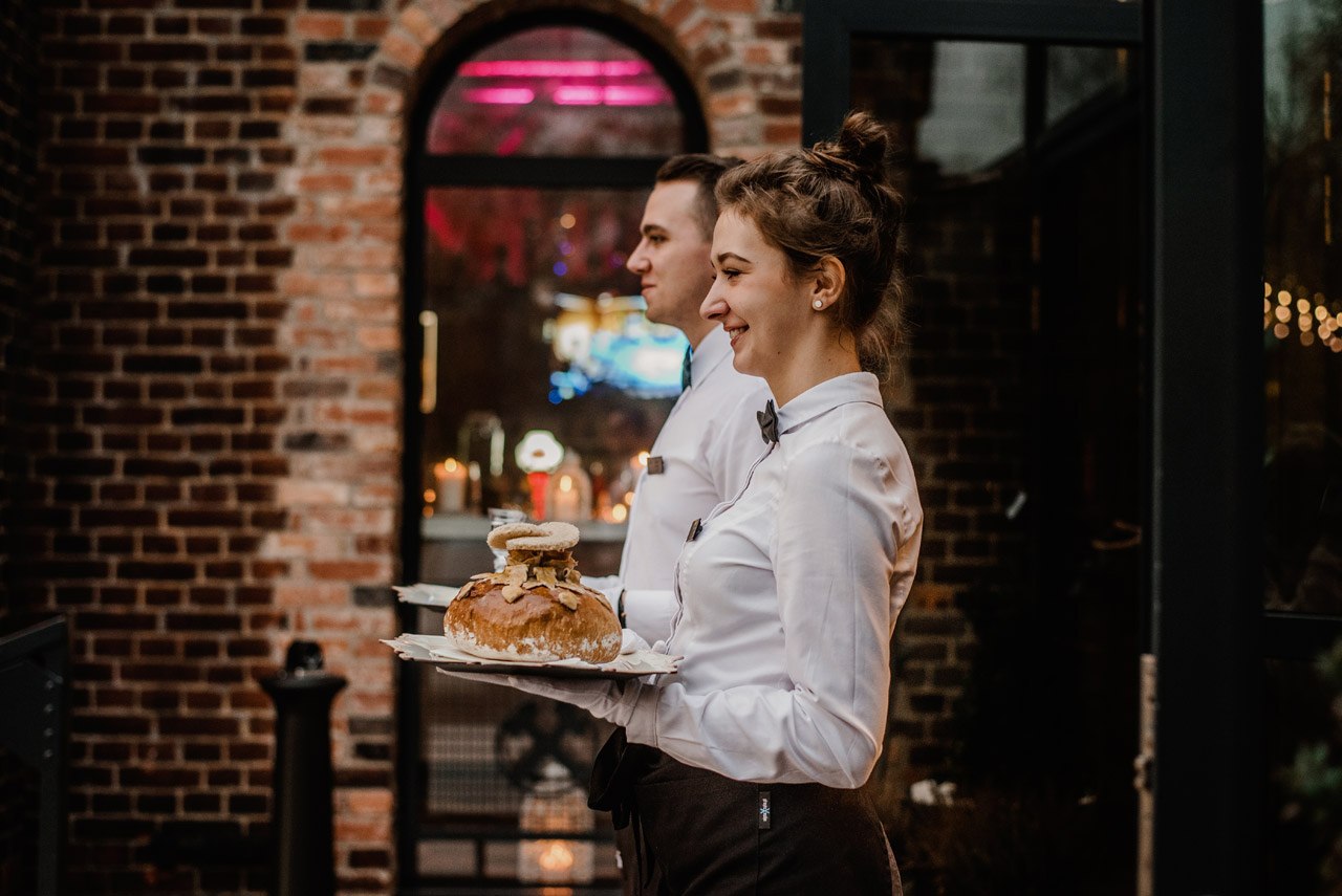 czarno biale dekoracje na wesele