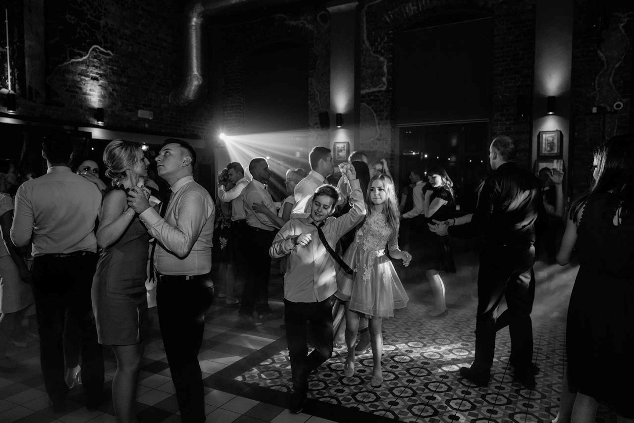 deszczowy slub w listopadzie